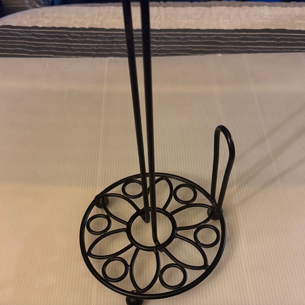 Black Metal Paper Towel Holder